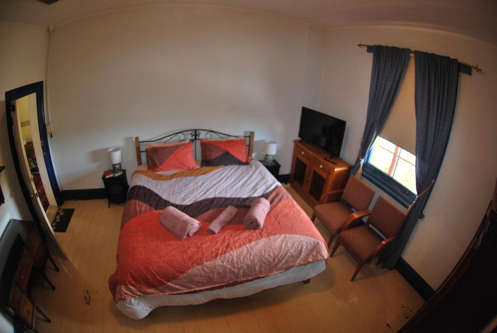 Historic Star Lodge And Station Masters House Narrandera Quarto foto