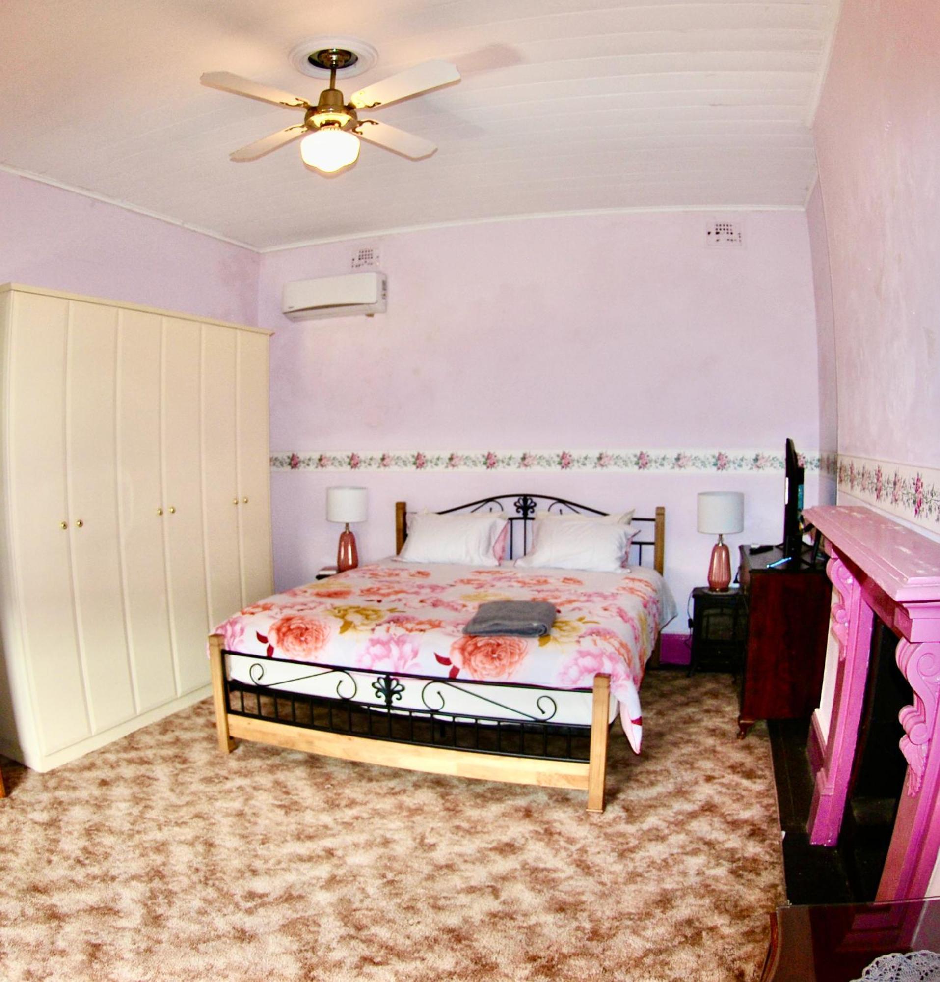 Historic Star Lodge And Station Masters House Narrandera Quarto foto